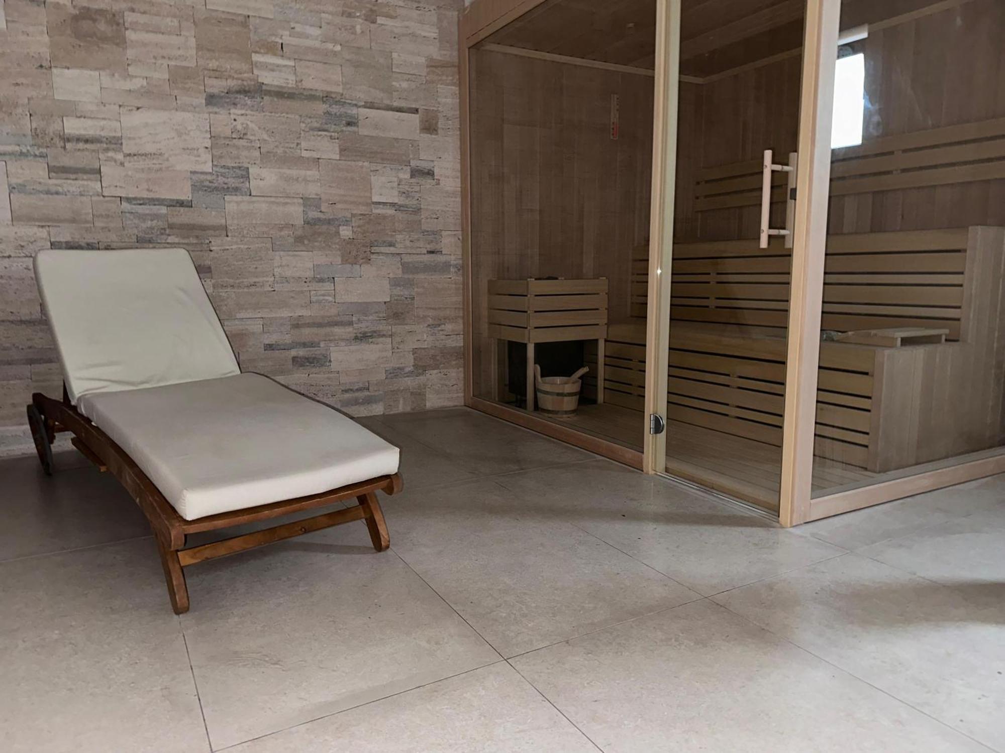 Villa Tina With Swimming Pool, Tennis Court, Games Room, Sauna, Gym, Bbq Policnik Екстериор снимка