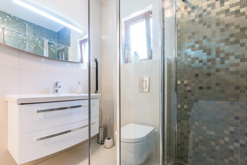 Villa Tina With Swimming Pool, Tennis Court, Games Room, Sauna, Gym, Bbq Policnik Екстериор снимка